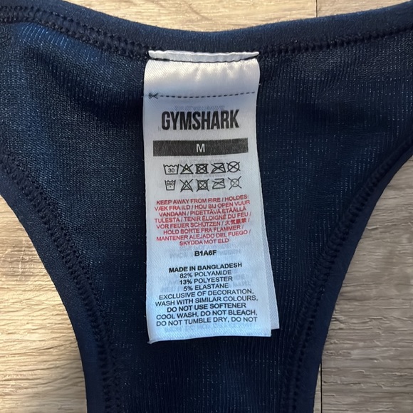 Gymshark blue camo sports bra - Picture 2 of 3